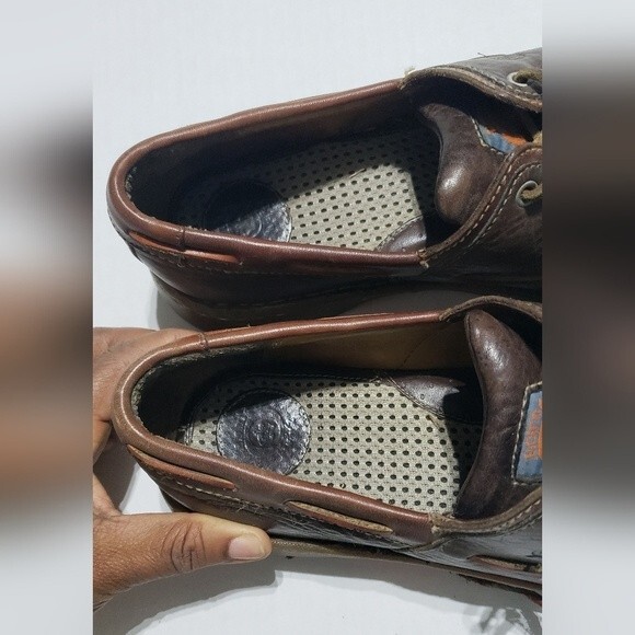 Born brown leather shoes lace up size shoes size 9.5 main image 9